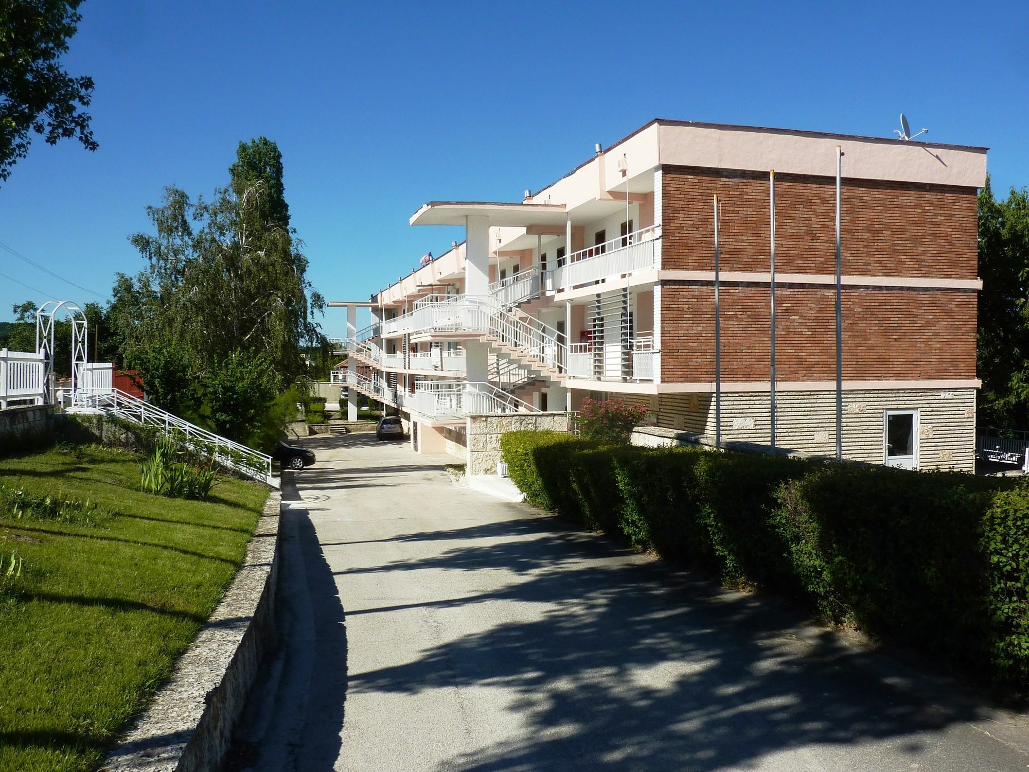 Hotel Zarya Golden Sands Exterior photo